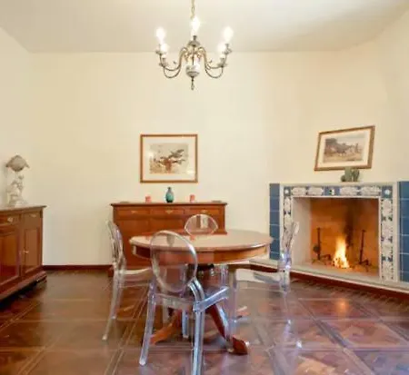 Holiday home Fattoria Uccelliera *