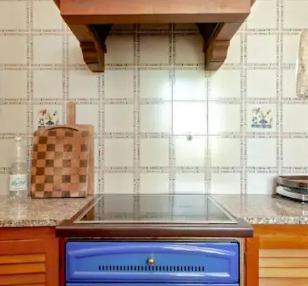 Fattoria Uccelliera Lorenzana